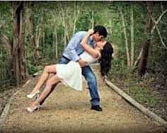 engagement photos, dip, dipping